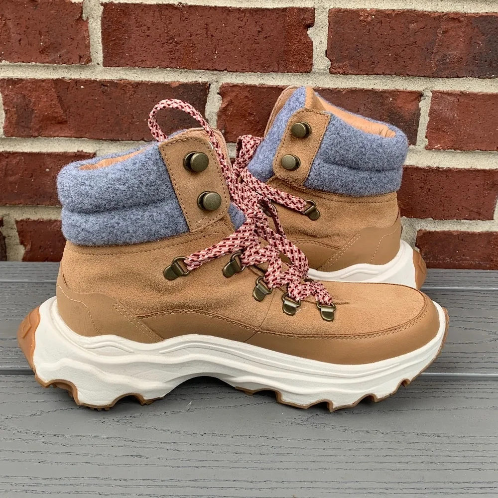 Sorel Kinetic Breakthru Conquest Waterproof Boots - Picture 12 of 13